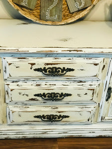 Shabby Chic Buffet Table