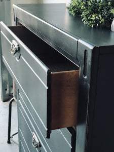 Classy Vintage Chest of Drawers