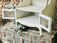 Load image into Gallery viewer, Stunning Vintage French Provincial Nightstand or End Tables set