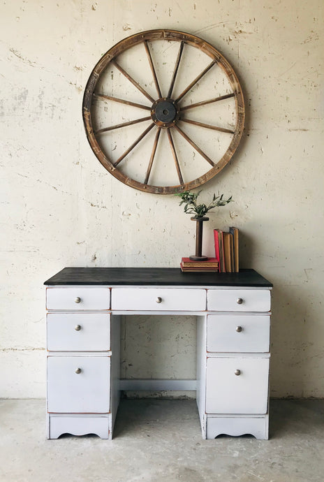 Pretty Vintage Farmhouse Desk