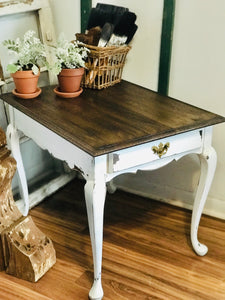 Classy Single Vintage End Table