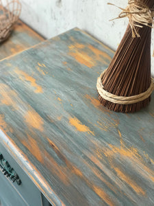 Pretty Coastal Dresser & Nightstand Set (2pc)