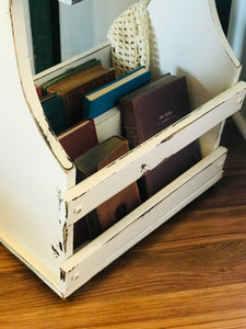 Adorable Farmhouse Magazine Rack End Table