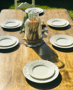 Gorgeous Farmhouse Table & Chairs