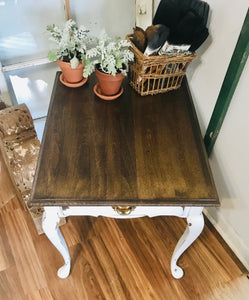 Classy Single Vintage End Table