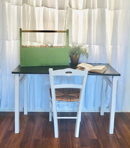 Adorable Farmhouse Kid’s Desk & Chair