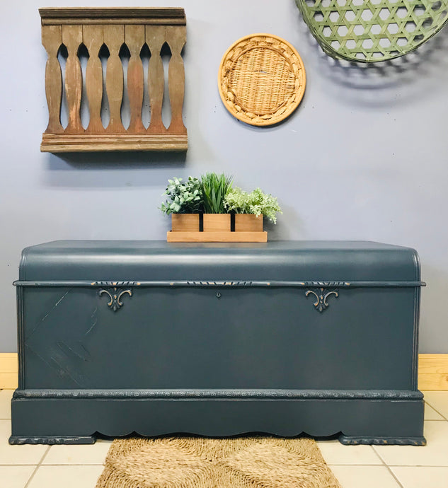 Gorgeous Large Vintage Cedar Hope Chest