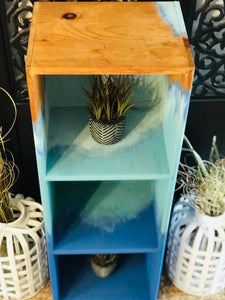 Beachy Wood Ombré Shelf