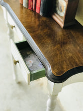 Load image into Gallery viewer, Pretty &amp; Petite Farmhouse Entryway Table