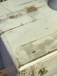 Shabby Chic Vintage Chest of Drawers