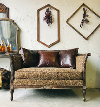 Load image into Gallery viewer, Amazing Wood Frame Leopard Loveseat &amp; Pillows