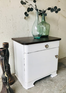 Adorable Art Deco Single Nightstand Cabinet