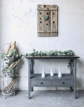 Load image into Gallery viewer, Beautiful Farmhouse Entryway Table or Coffee Bar