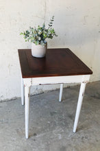 Load image into Gallery viewer, Cute Little Vintage End or Accent Table