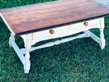 Load image into Gallery viewer, Adorable Vintage Coffee Table