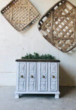 Load image into Gallery viewer, Large Vintage Farmhouse Single End Table