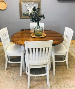 Gorgeous Farmhouse Round Table & Chairs