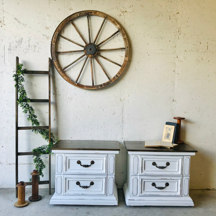 Pretty Vintage Farmhouse Nightstand Set (2)