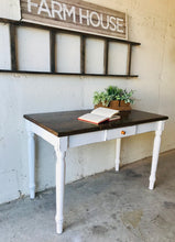 Load image into Gallery viewer, Pretty Farmhouse Desk