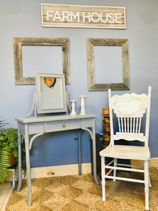 Pretty Rattan Grey Vanity & White Chair