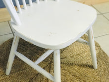 Load image into Gallery viewer, Perfect Coastal/Farmhouse Table &amp; Chairs