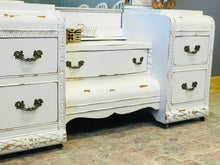 Load image into Gallery viewer, Gorgeous Vintage Vanity &amp; Chair