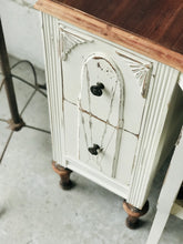 Load image into Gallery viewer, Beautiful Antique Vanity &amp; Chair