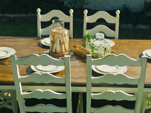 Gorgeous Farmhouse Table & Chairs