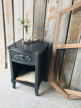 Load image into Gallery viewer, Vintage French Provincial Single Nightstand