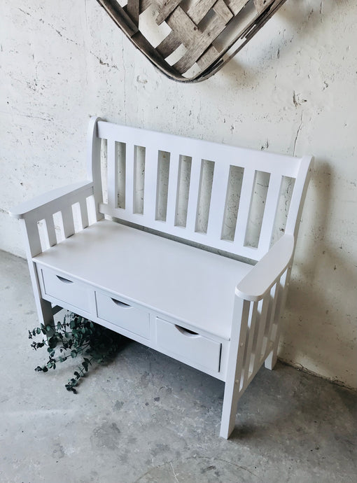 Perfect Modern Farmhouse Storage Bench