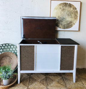 Awesome Vintage Stereo Console