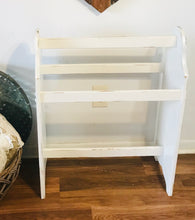 Load image into Gallery viewer, Adorable Vintage Wood Blanket Rack