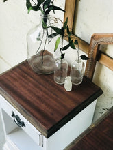 Load image into Gallery viewer, Pretty Farmhouse Nightstand Set