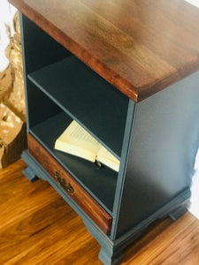 Adorable Farmhouse Single Nightstand