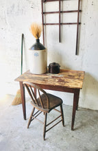 Load image into Gallery viewer, Old Primitive Table &amp; Vintage Chair Set (2pc)