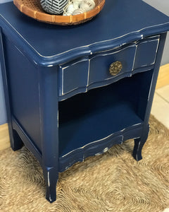 Beautiful Vintage French Provincial Single Nightstand