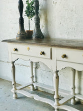 Load image into Gallery viewer, Beautiful Farmhouse Entryway or Console Table
