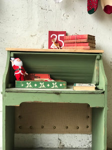 Adorable Small Roll Top Desk or Mail Station