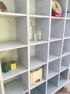 Adorable Farmhouse Cubby Shelf