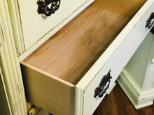 Load image into Gallery viewer, Amazing Solid Wood Vintage Yellow Dresser Set