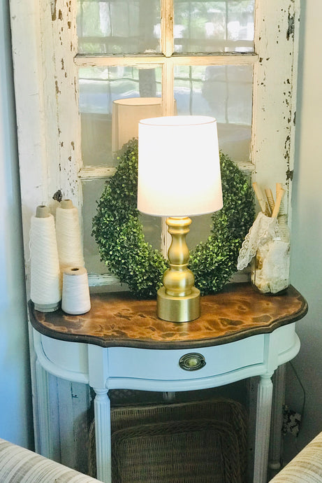 Beautiful Classic Entryway Table