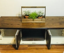 Load image into Gallery viewer, Gorgeous Vintage Coffee Table