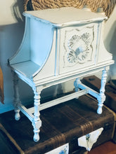 Load image into Gallery viewer, Adorable Vintage Sewing Boxes