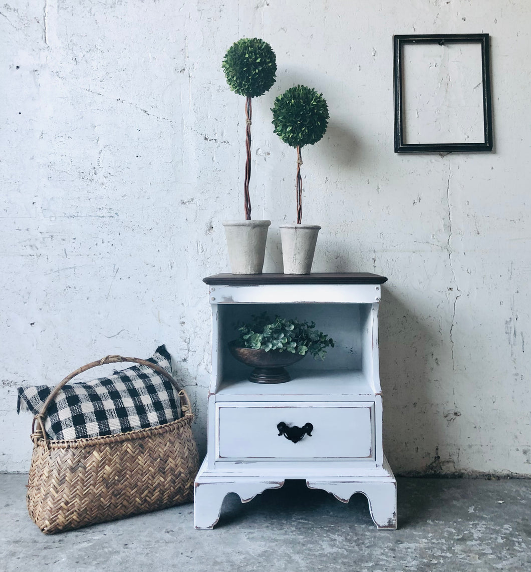 Cute Single Farmhouse Nightstand or End Table