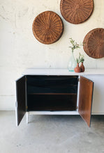 Load image into Gallery viewer, Beautiful Vintage MCM Buffet or TV Stand