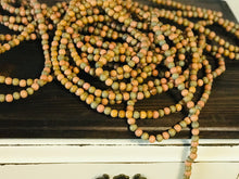 Load image into Gallery viewer, Farmhouse Bead Garland 10’