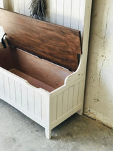 Load image into Gallery viewer, Perfect Farmhouse Mudroom Storage Bench