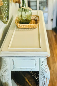 Gorgeous Clawfoot Buffet or Entryway Table