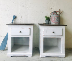 Cute Farmhouse Nightstand Set