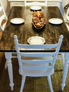 Perfect Farmhouse Table & Chairs